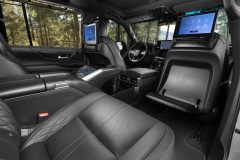 2022-Lexus-LX-600-Review-003