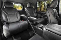 2022-Lexus-LX-600-Review-005