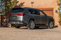 2022-Lexus-LX-600-Review-007