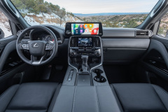 2022_LX_600_Premium_1