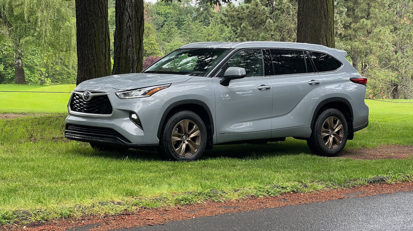 2022 Toyota Highlander Review: Minivan Adjacent - The Torque Report