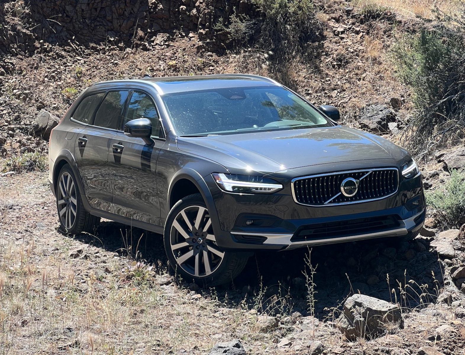 Set Tappetini E Vasca Bagagliaio Per Volvo V90 II E V90 CC - In TPE, Antiscivolo, Design 3D, Colore Nero - Foto 9