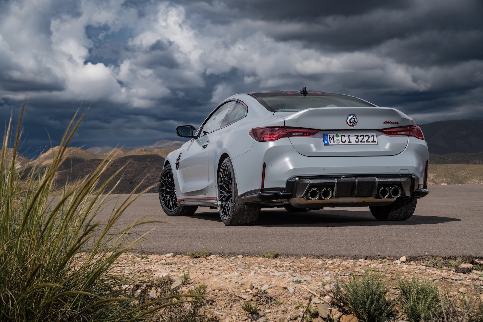 2023 BMW M4 CSL Debuts: 543 HP, 240 LBS Lighter, Starts At $140,895