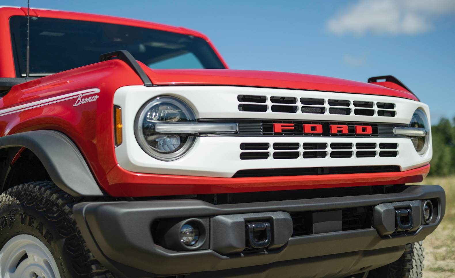 2023 Bronco Heritage Edition Race Red