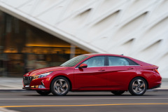 2023-Hyundai-Elantra-Review-00012