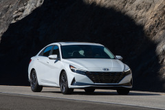 2023-Hyundai-Elantra-Review-005