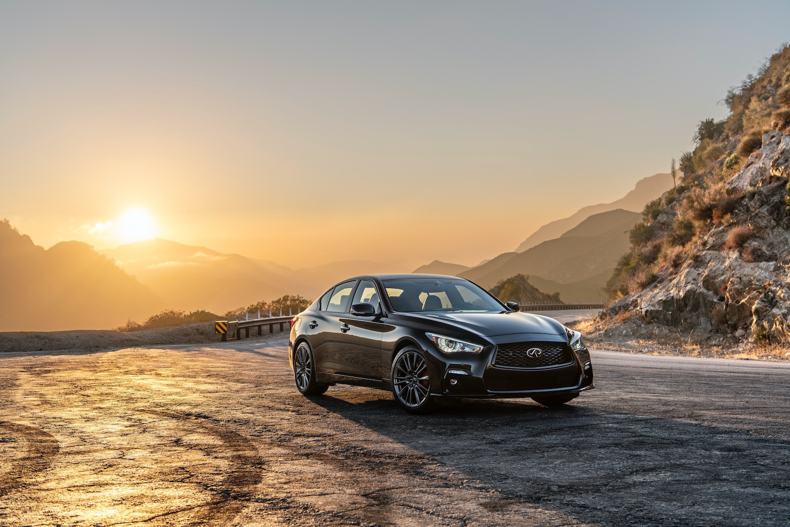 2023 Infiniti Q50 Black Opal Edition gets unique paint that can shift