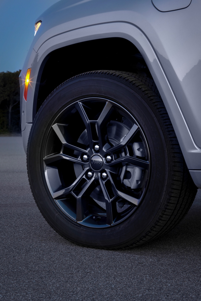 2023 Jeep Grand Cherokee 4xe 30th anniversary edition debuts in Detroit