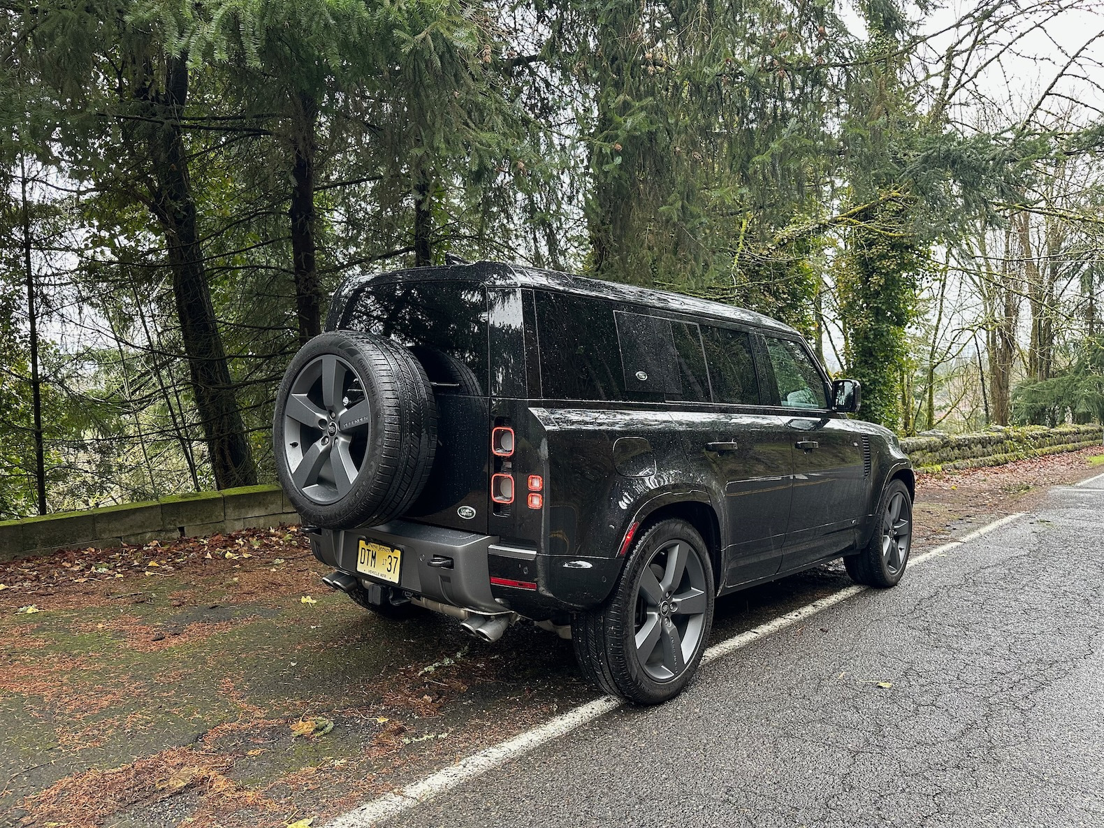 2023 Land Rover Defender Review: The no-compromise off-roader - Autoblog