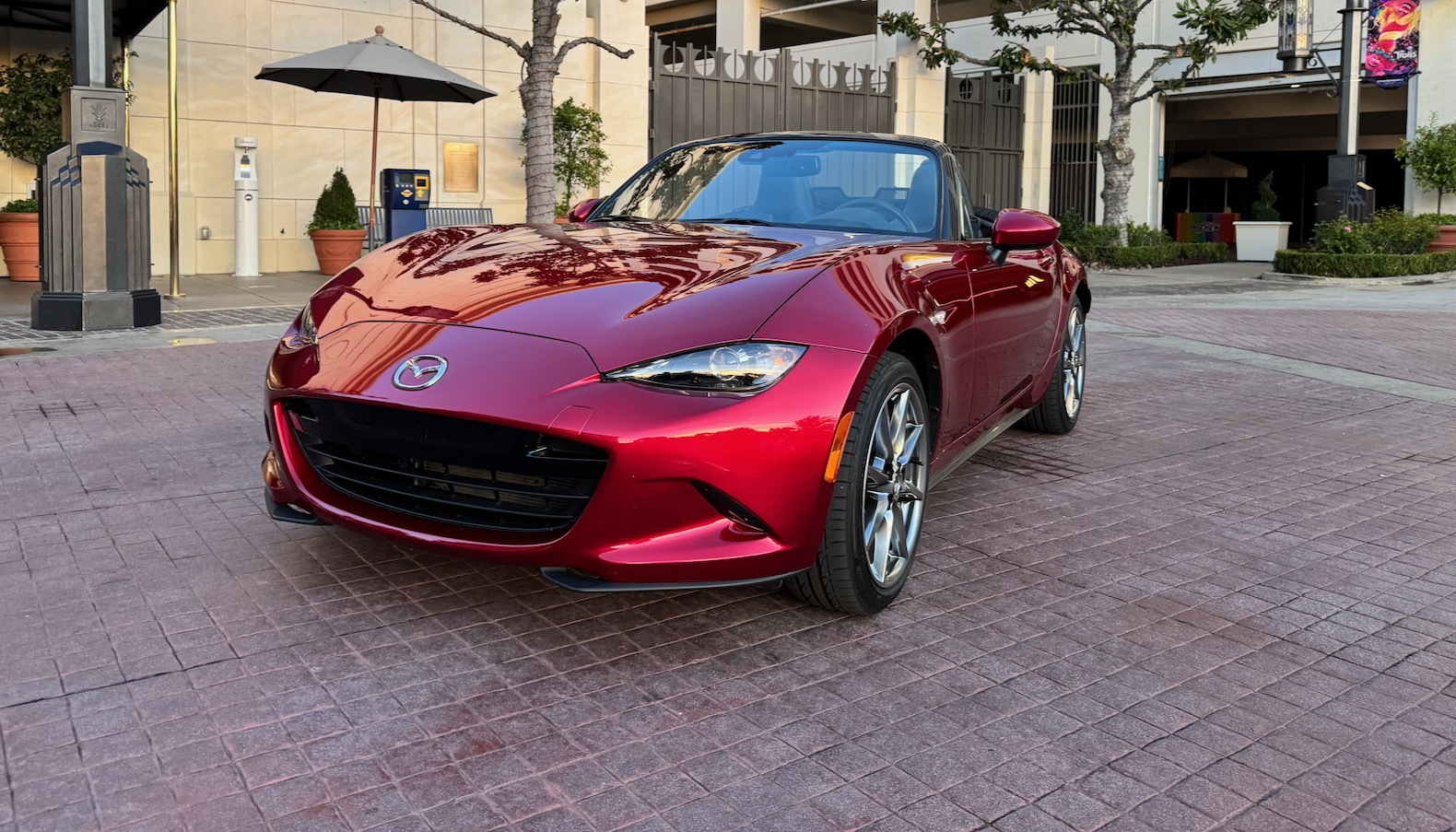 2023 Mazda MX-5 Miata Review, Pricing, and Specs