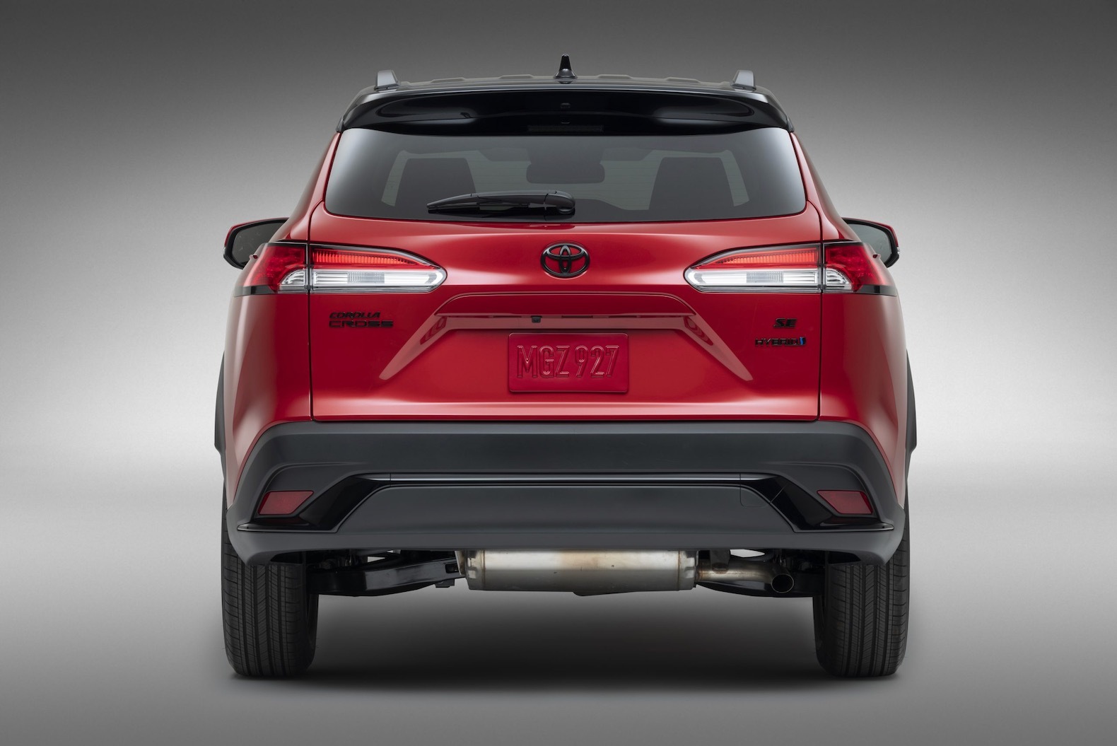 2023_Toyota_Corolla_Cross_Hybrid_SE_004-scaled