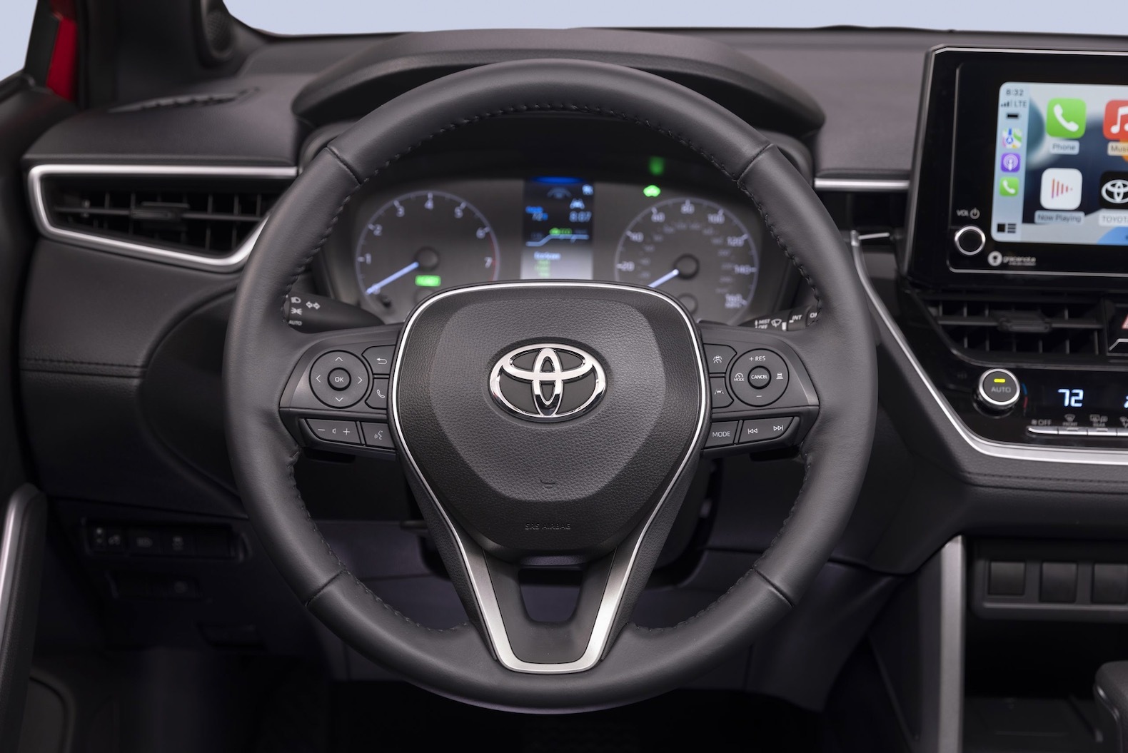 2023_Toyota_Corolla_Cross_Hybrid_SE_015-scaled
