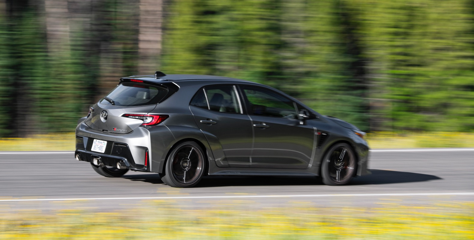 2023_GR_Corolla_Circuit_HeavyMetal_064