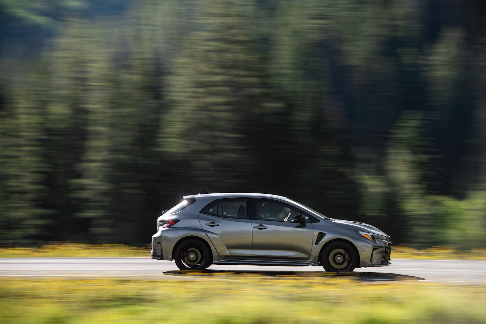 2023_GR_Corolla_Circuit_HeavyMetal_072