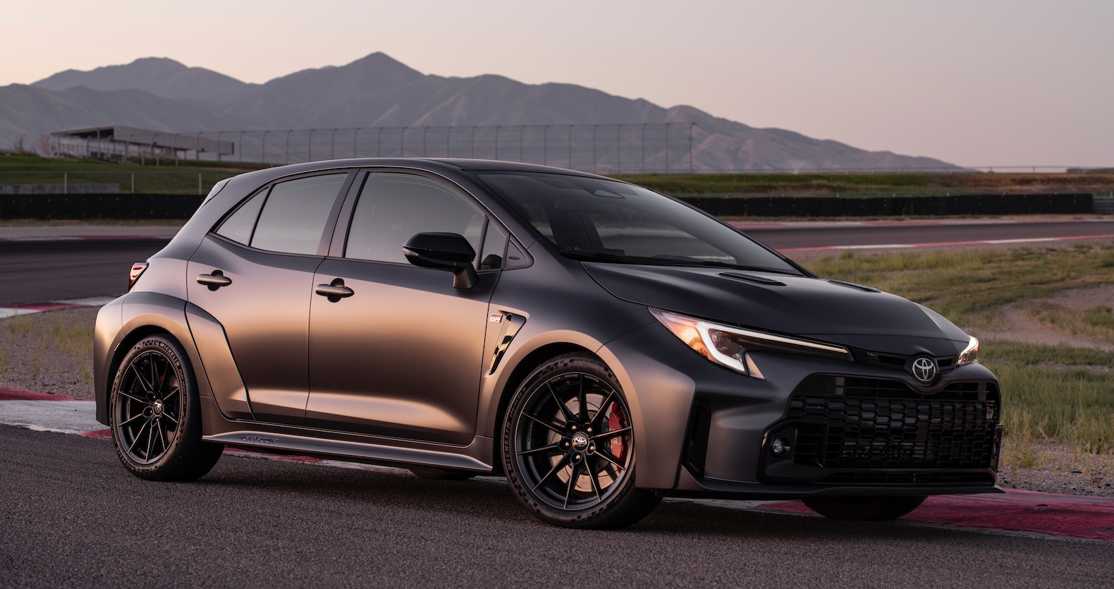 2023_GR_Corolla_Morizo_GreyMetallicMatte_013
