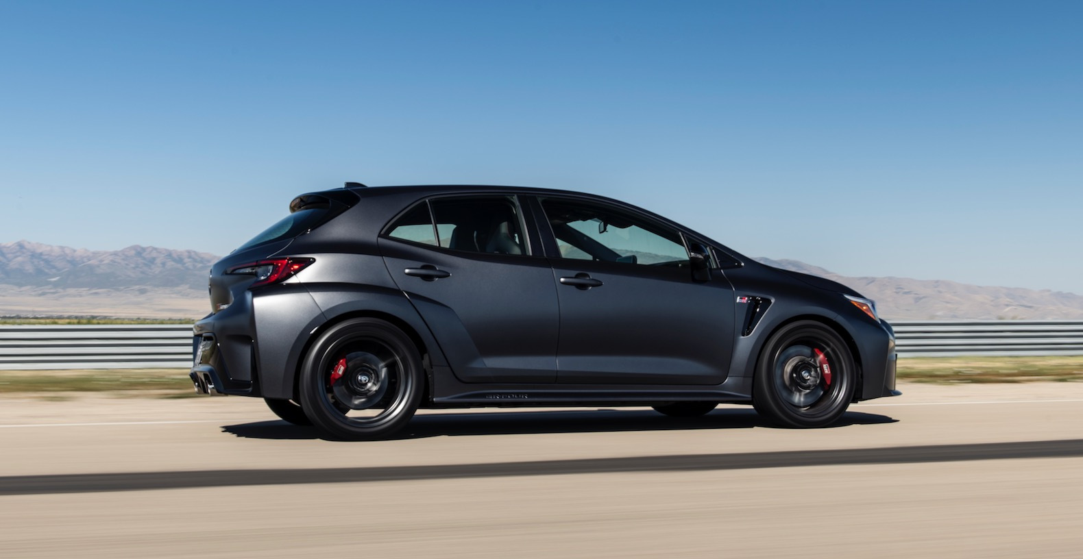 2023_GR_Corolla_Morizo_GreyMetallicMatte_030