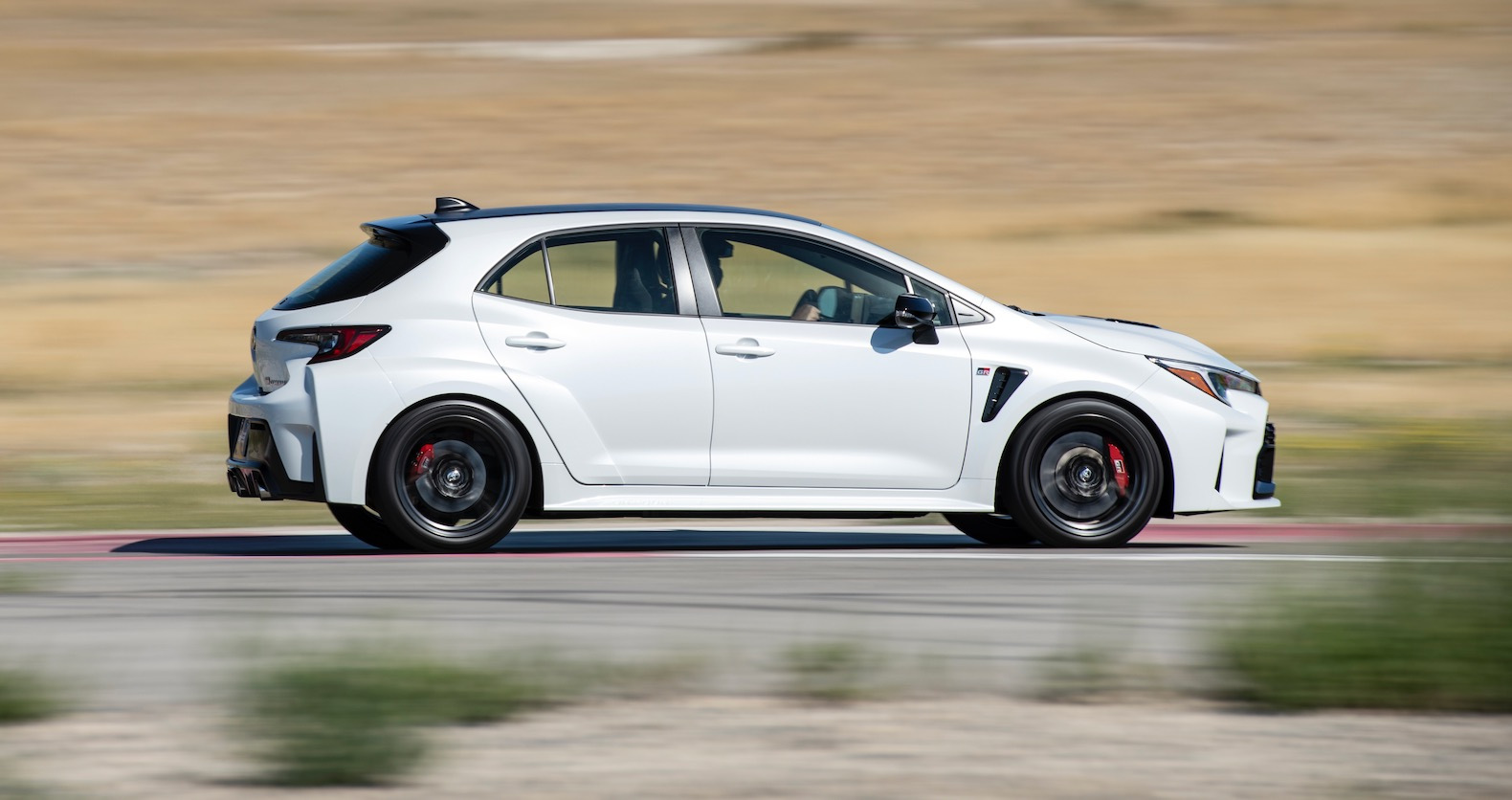 2023_GR_Corolla_Morizo_WindChillPearl_010