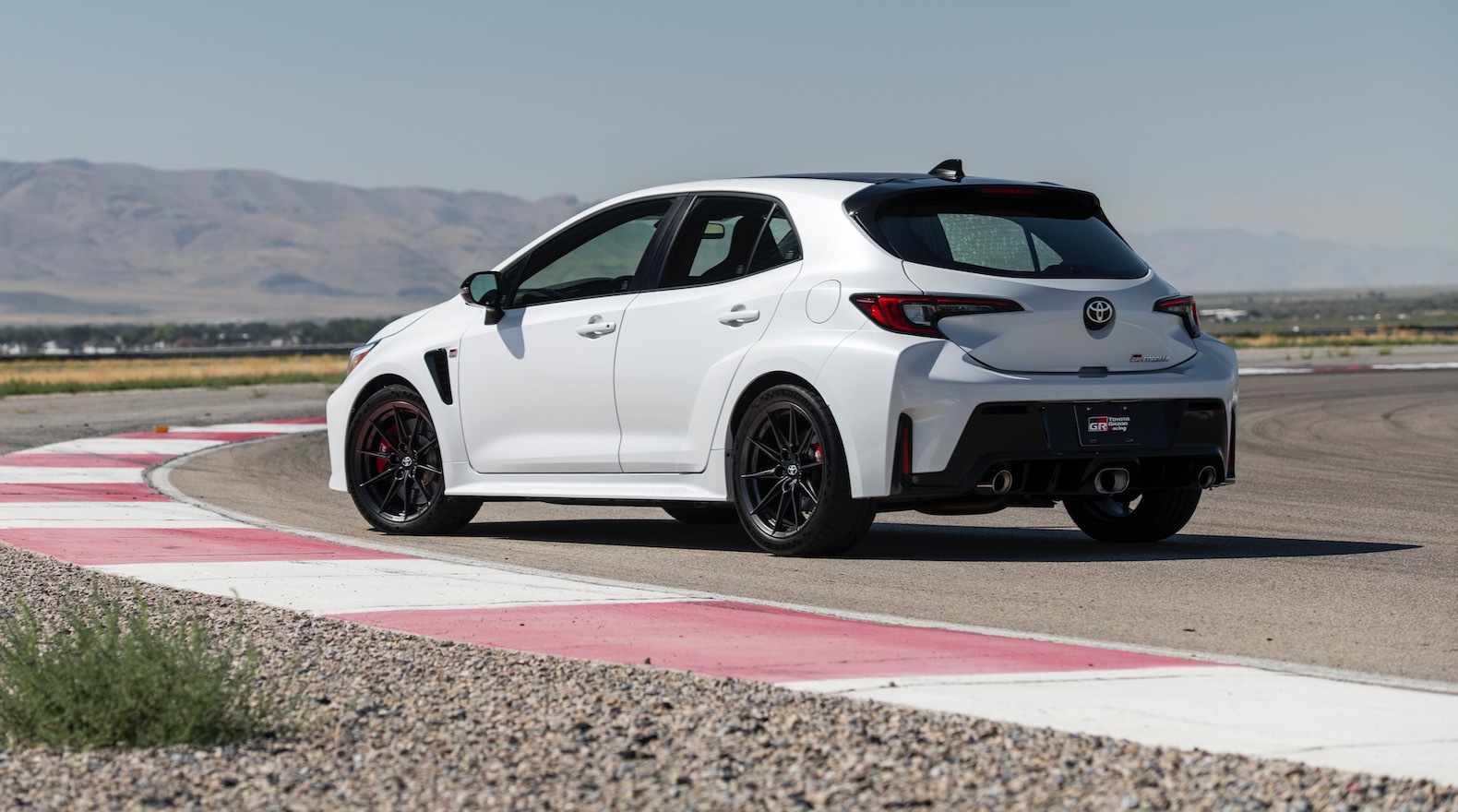 2023_GR_Corolla_Morizo_WindChillPearl_031