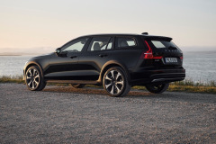 V60 Cross Country B5 AWD, Onyx Black