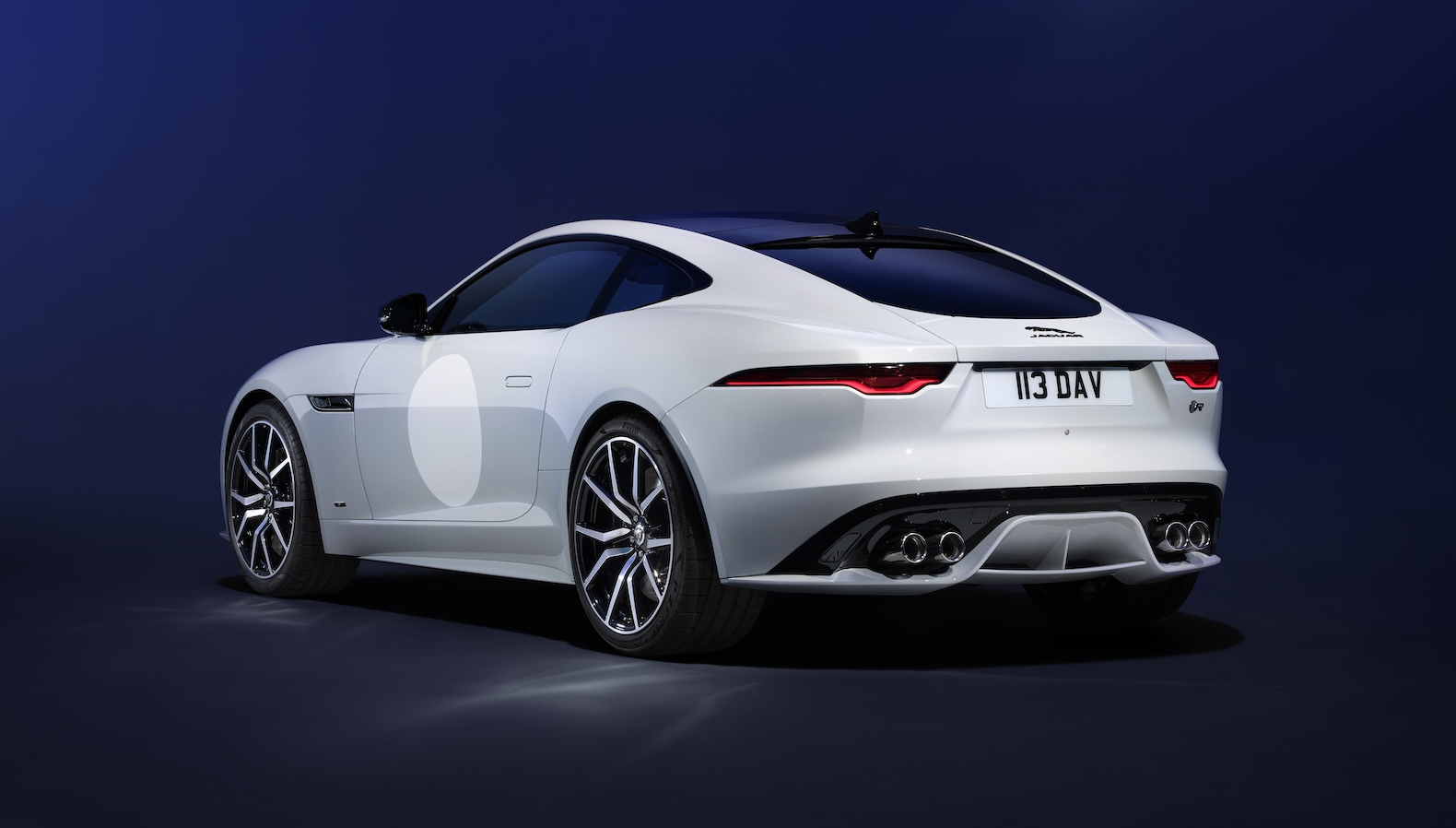 008_Jag_F-TYPE_24MY_ZPEdition_Exterior_Rear_3Qr_CrystalGrey_PR_111023