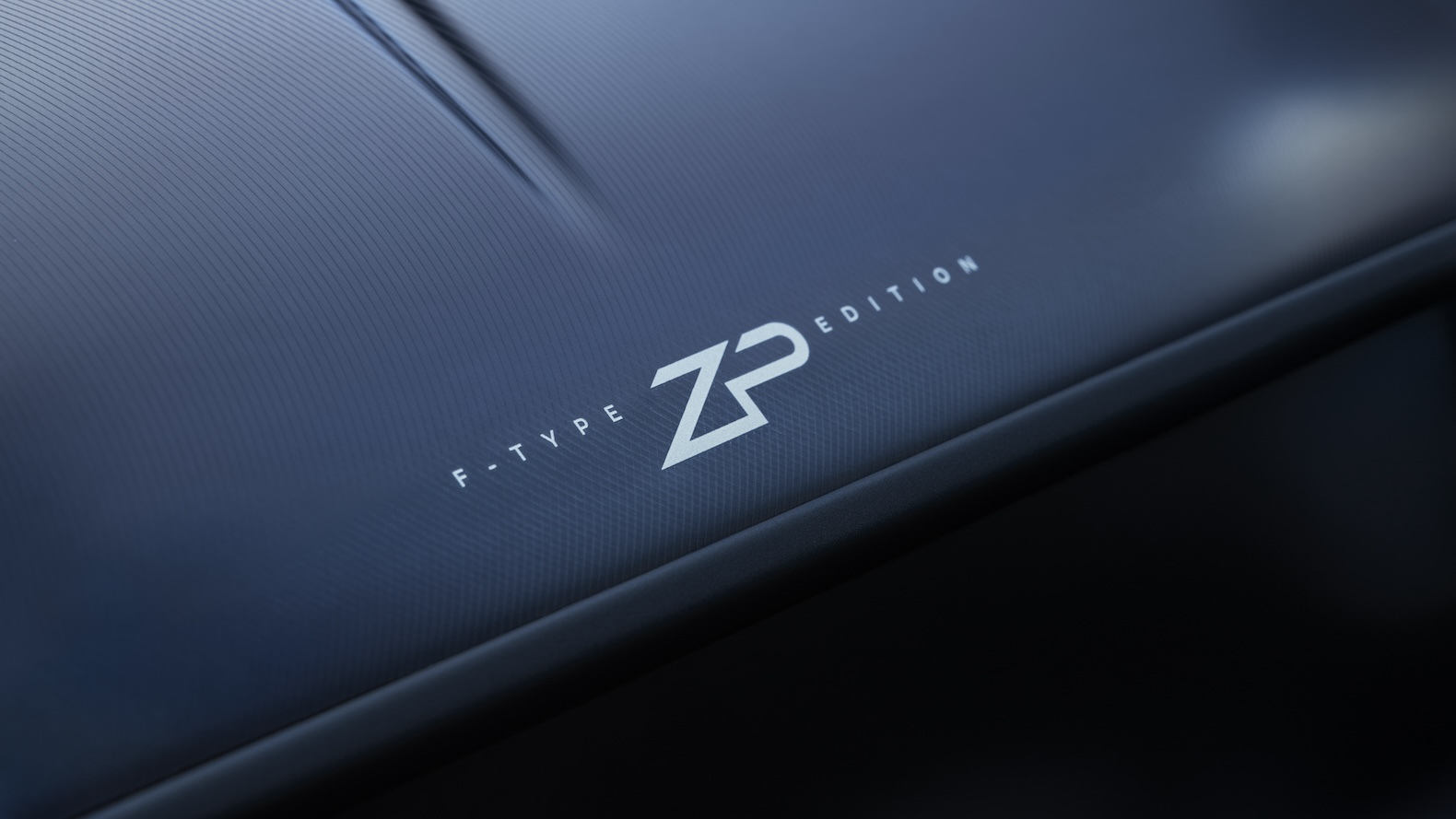 012_Jag_F-TYPE_24MY_ZPEdition_Interior_Logo_PR_111023