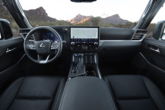 2025_Lexus_GX_Overtrail_Earth_03