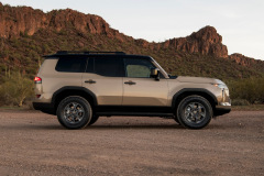 2025_Lexus_GX_Overtrail_Earth_33