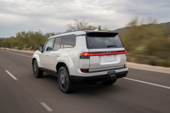 2024_Lexus_GX_Luxury_EminentWhitePearl_03-1