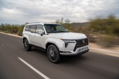 2024_Lexus_GX_Luxury_EminentWhitePearl_06-1