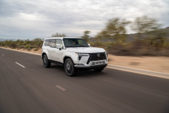 2024_Lexus_GX_Luxury_EminentWhitePearl_07-1