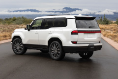 2024_Lexus_GX_Luxury_EminentWhitePearl_26