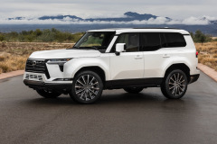 2024_Lexus_GX_Luxury_EminentWhitePearl_27
