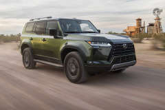 2024_Lexus_GX_Overtrail_NoriGreen_03