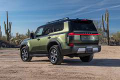 2024_Lexus_GX_Overtrail_NoriGreen_16