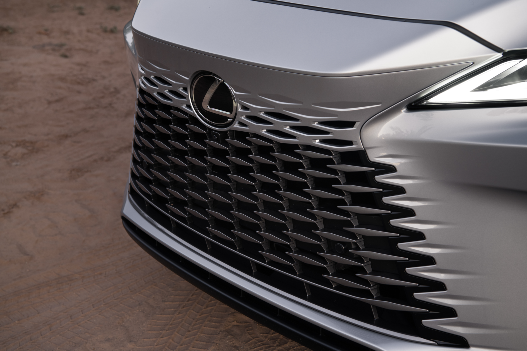 ロマロ Ray TYPE R PLUS 2024 VANQUISH Hybrid RomaRo Ray Type R Plus Utility