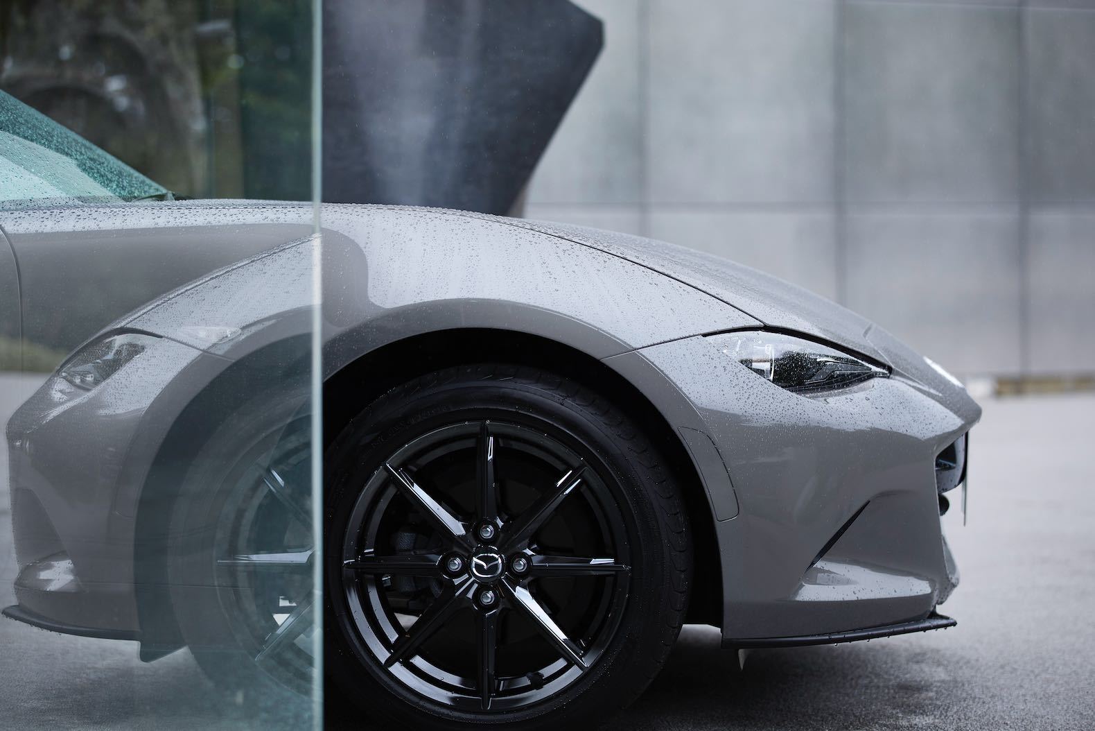 11_2023_roadster_st_s_special_pkg_ext_frontside_l