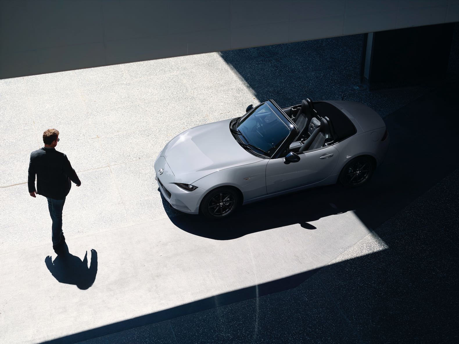 15_2023_roadster_st_s_special_pkg_ext_fq_l