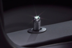 Mercedes-Benz brand campaign for Valentine’s Day 2024: „Stronger than Diamonds” G-Class Special Edition
Mercedes-Benz G500