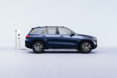 2024 Mercedes-Benz GLE (European model shown)