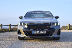 BMW_i5_M60xDrive_Frozen-Pure-Grey-metallic_051