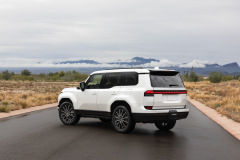 2025_Lexus_GX_Luxury_EminentWhitePearl_26