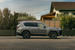 2025_Lexus_LX_700h_FSPORT_Handling_ManganeseLuster_008