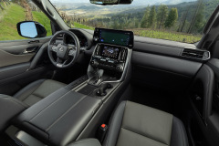 2025_Lexus_LX_700h_Overtrail_StoneBrown_001