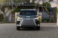 2025_Lexus_LX_700h_UltraLuxury_NoriGreenPearl_003
