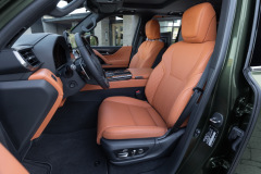 2025_Lexus_LX_700h_UltraLuxury_Sunflare_002