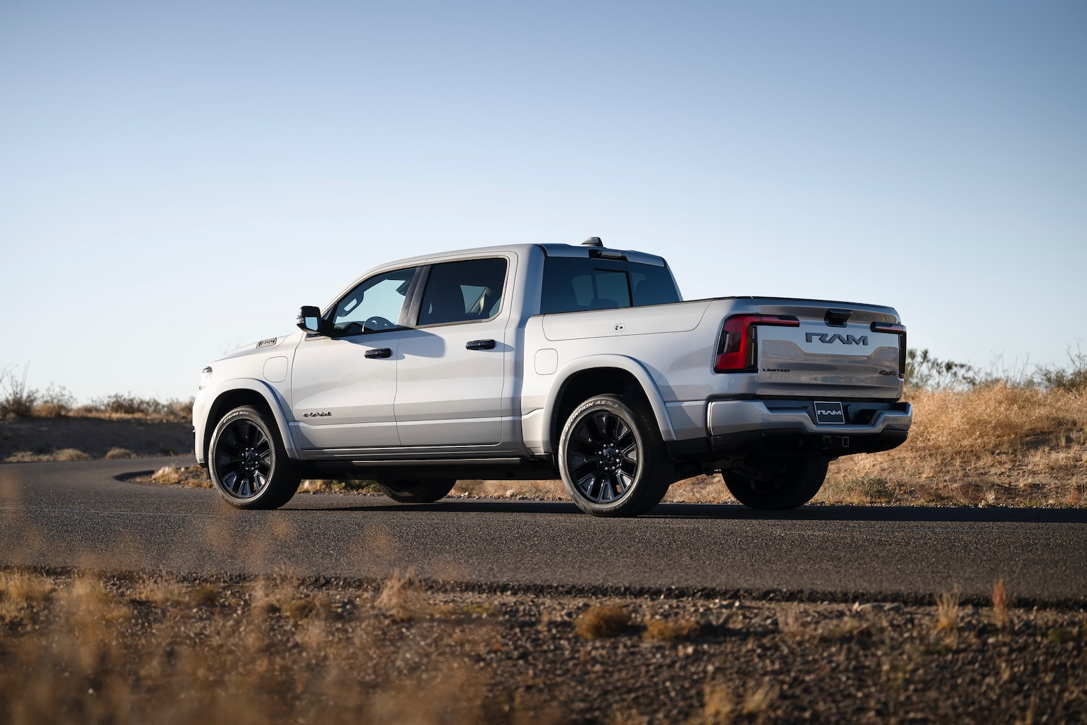 2025 Ram 1500 Ramcharger Plugin Hybrid has 690 miles of range The