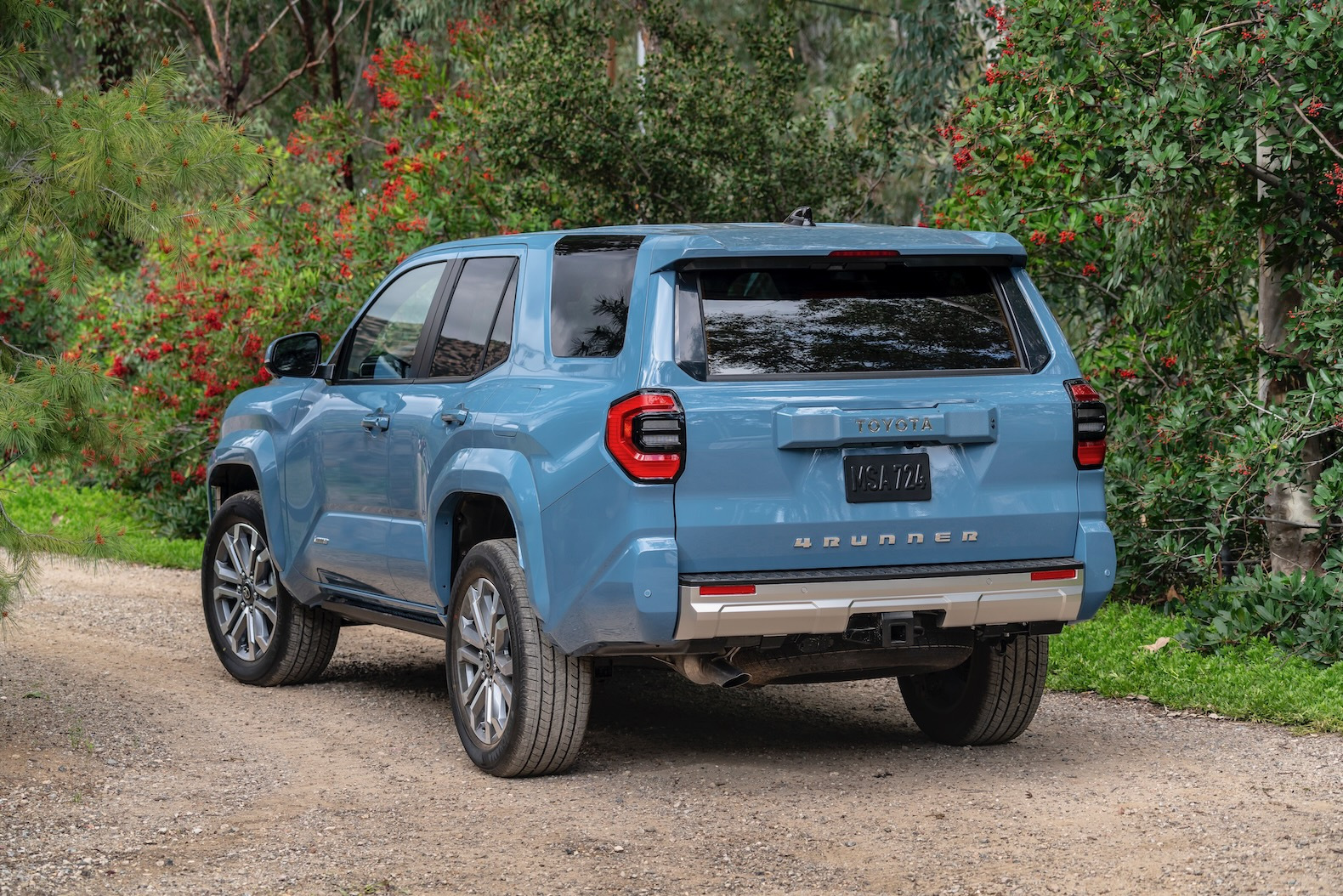 2025_Toyota_4Runner_Limited_HeritageBlue_015