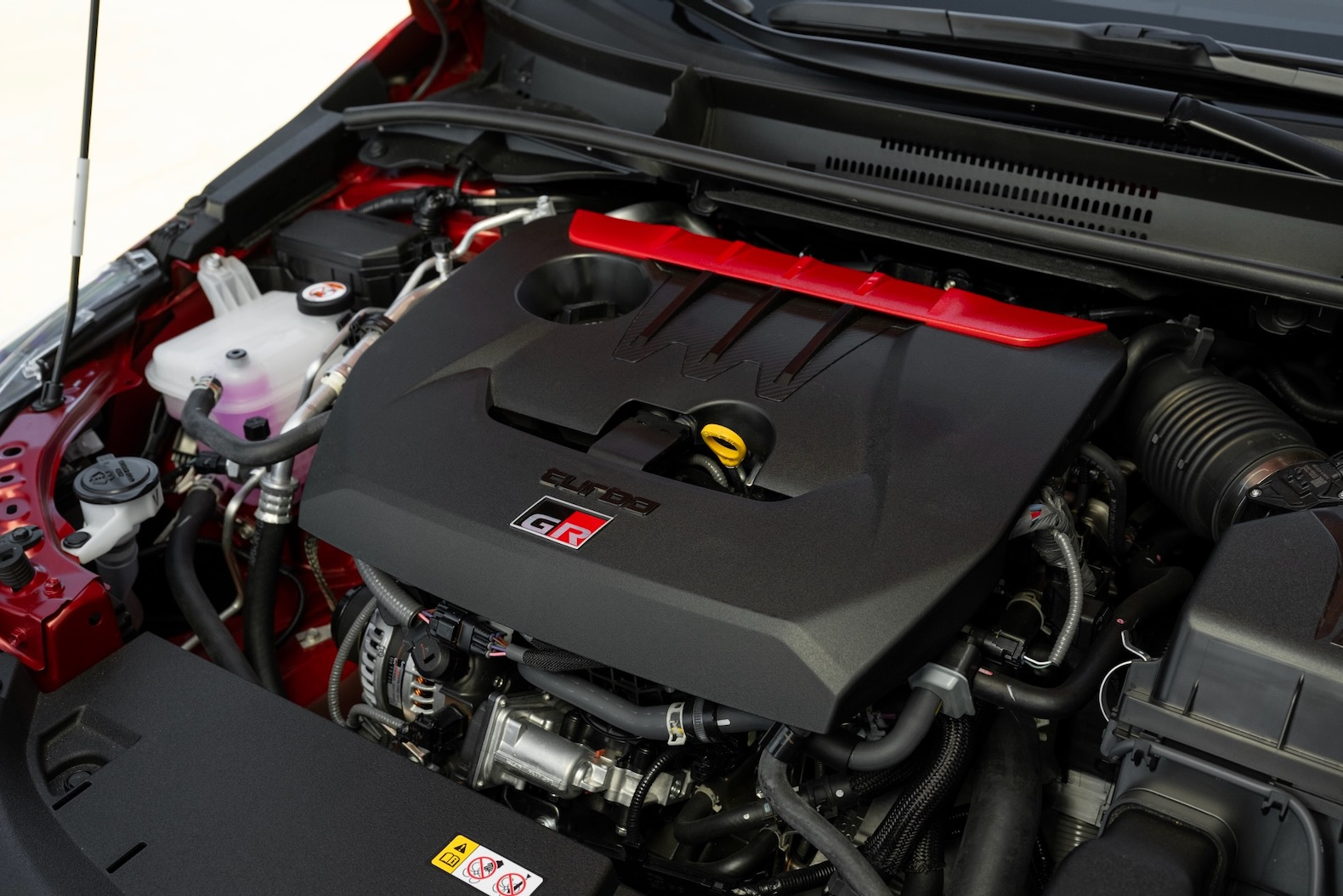 2025_Toyota_GR-Corolla_Premium-Plus_AT_SupersonicRed_228