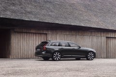 V90 Recharge T8, Platinum Grey
