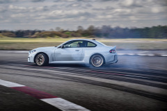P90600857_highRes_the-new-bmw-m2-cs